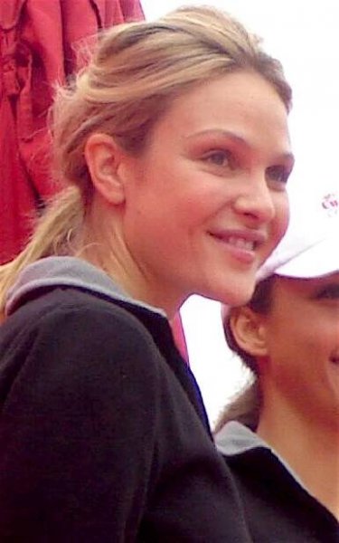 Beau Garrett – Wikipedia