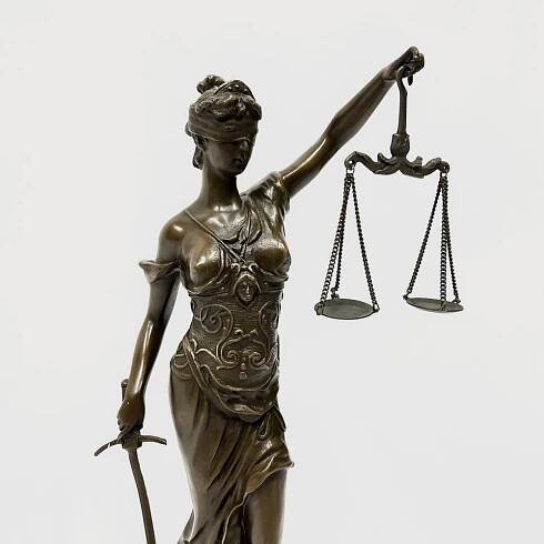 Bronzová socha SPRAVEDLNOST - THEMIS 45cm
