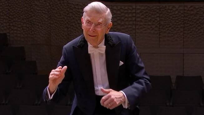 Herbert Blomstedt diriguje Schubertovu Osmou