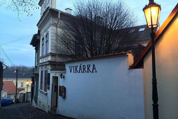 Vinárna Vikárka Litoměřice | Apetee