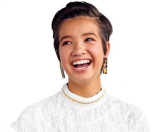 Peyton Elizabeth Lee Biography - Facts, Childhood, Family Life & Achievements