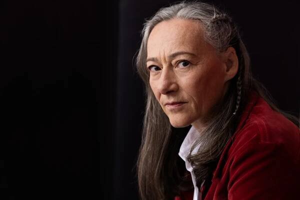 Dinah Geiger, Schauspielerin - Agentur aziel, Berlin