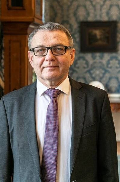 Večírek na ministerstvu po útoku: Jak se informuje bezpečnostní rada? Fiala a spol. drží Jurečku!