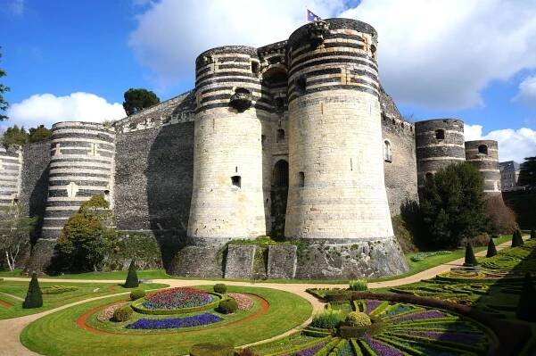 Best Castles in France - Historic European Castles