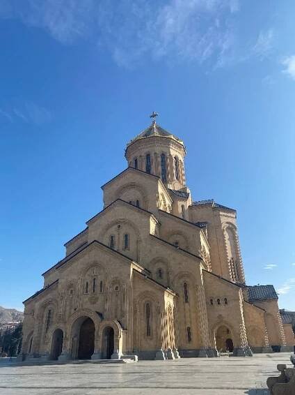 tbilisi - katedrále nejsvětější trojice