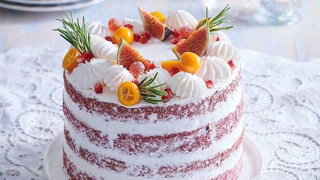 Dort Red velvet s ovocem