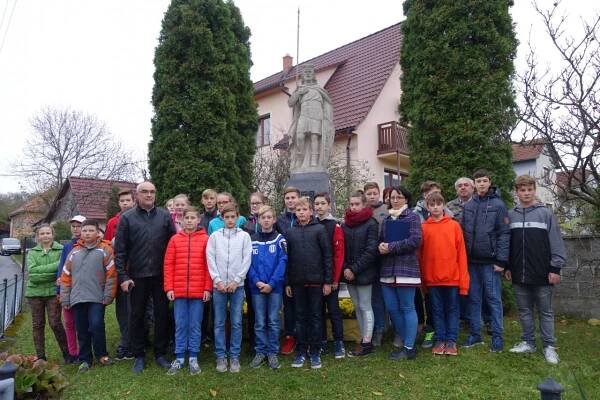 Pietní akt k 100. výročí založení Československého státu - Oficiální stránky obce Nedašov