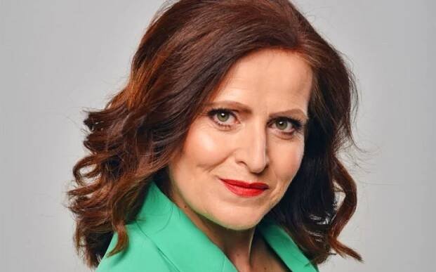 Chlap musí být každopádně vtipnej a inteligentní, říká herečka Eva Leinweberová