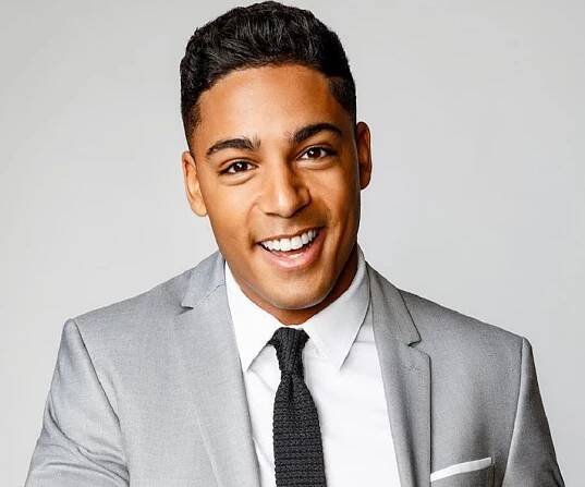 Michael Evans Behling Biography - Facts, Childhood, Family Life & Achievements