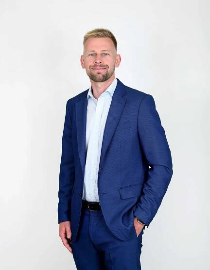 Makléři | RE/MAX Search | REALITNÍ KANCELÁŘ | PRAHA 5 - SMÍCHOV 