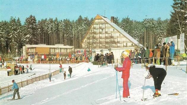 Hotel Ski je dominantou zákoutí u lyžařských tratí v Novém Městě na Moravě už od začátku 70. let.