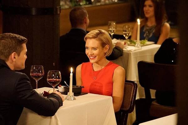 Na Valentýna o den více - Z filmu - Nicky Whelan