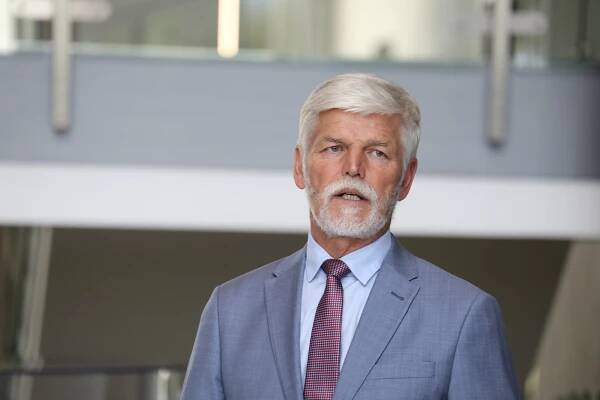 Prezident Petr Pavel se v Brně setkal s britským velvyslancem, vzpomněli krále