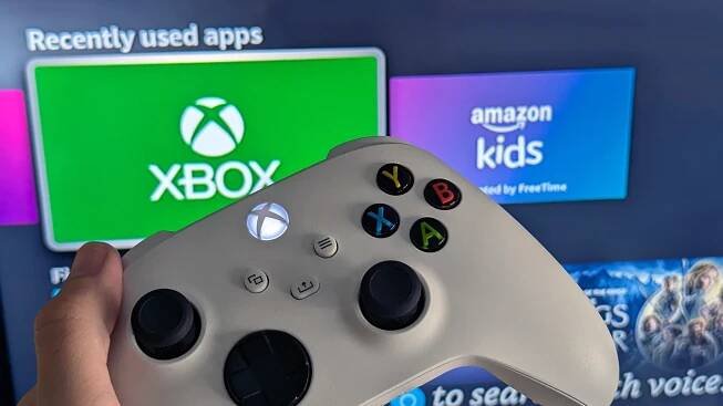 This Xbox controller, Fire TV Stick 4K, Game Pass Ultimate bundle is STILL on sale at Amazon for 45% off, giving access to hundreds of Xbox Cloud Gaming titles