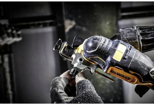 DeWalt DCS356P2 aku oscilačná multibrúska 18V 2x5,0Ah aku - Aku multifunkční nářadí | MADMATSHOP.cz