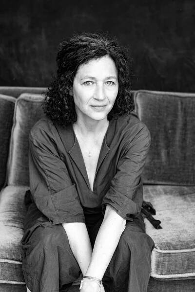 Delia Mayer spielt Golda Meir | Tina Herzl Photography