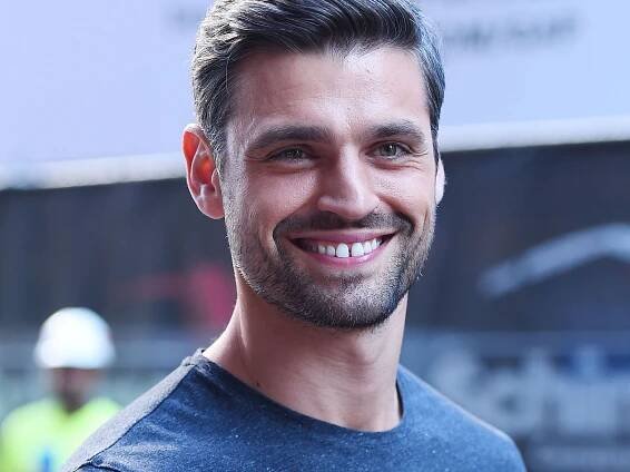Peter Kraus Is Missing From 'The Bachelor Winter Games' Cast List, and I Can't Deal