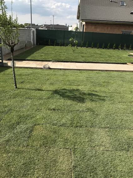 MS Gardens | Príprava pôdy spätnou frézou a drážkovanie