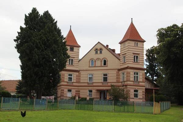 Pałac w Goworowicach