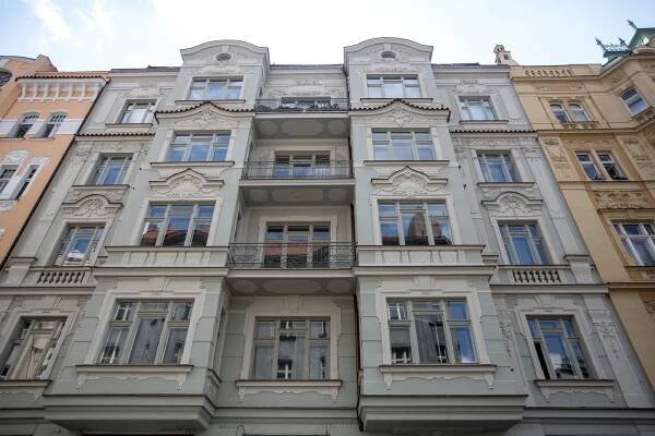 Podvody s pražskými byty: Město řeší podezřelé pronájmy městských bytů