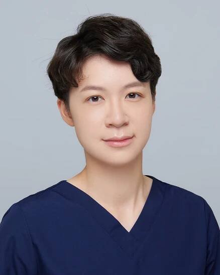 Dr. Rowan Huang (Yu-Ting Huang)