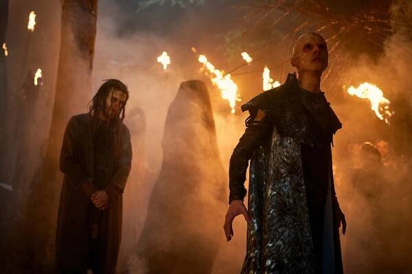 Francis Magee, Mackenzie Crook - Britannia - Epizoda 1 - Z filmu
