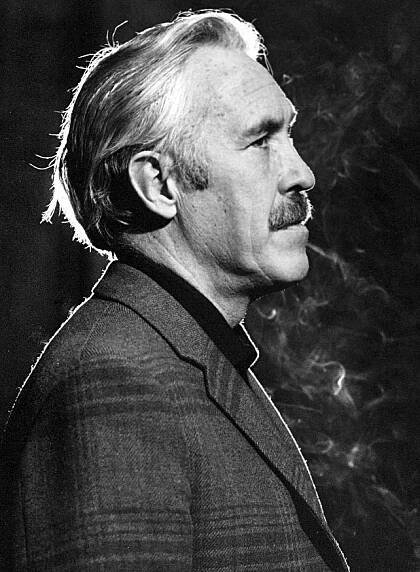 Publicity photo of Jason Robards in 1975