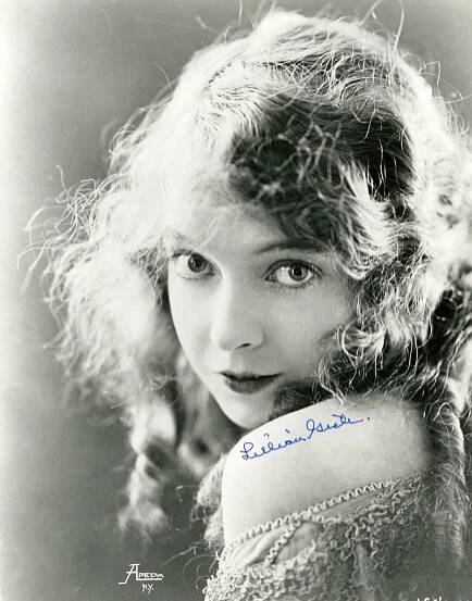 The Gallery – Page 4 – Mutti-Mewse | Authors | I Used To Be In Pictures