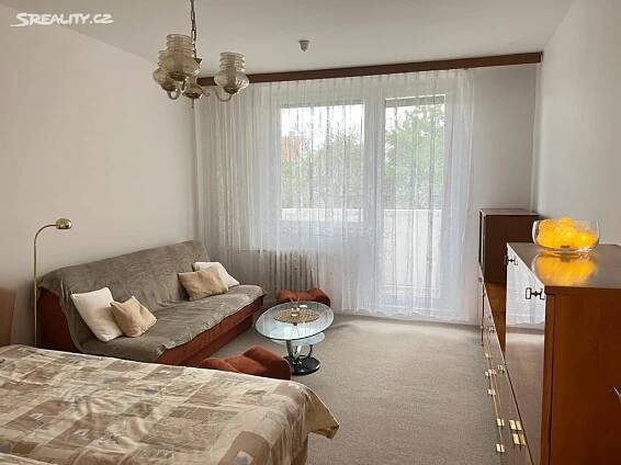 Pronájem bytu 1+kk 29 m², J. Valčíka, Otrokovice - Kvítkovice