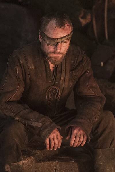 Hra o trůny - O medvědovi a krásné panně (S03E07) (2013)