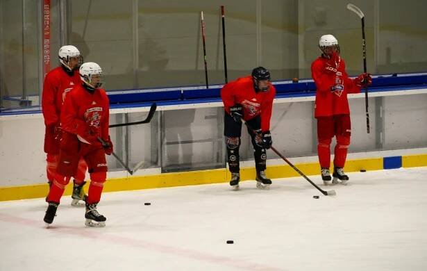 Junioři se chystají na extraligu! Chceme stavět hlavně na hráčích, kteří ji vybojovali, říká kouč Potěšil | HC RT TORAX
