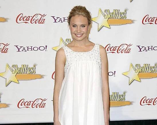 Leah Pipes fotka