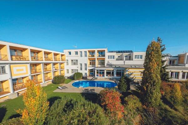LÁZEŇSKÝ HOTEL NIVAMARE foto 1