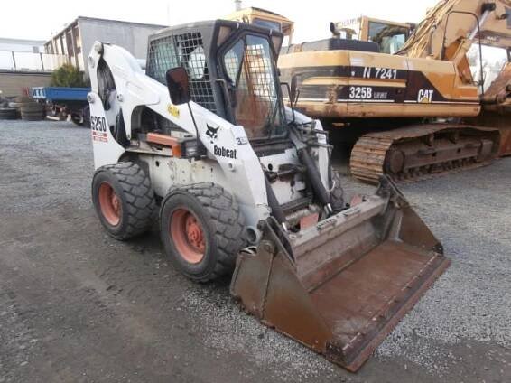 BOBCAT 773 NAKLADAČ - Hofa - Hofman s.r.o. Olomouc