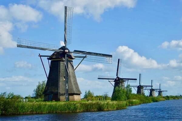 File:Kinderdijk11.JPG - Wikimedia Commons