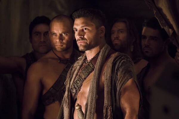 Spartakus - Pomsta - Uprchlík - Z filmu - Manu Bennett