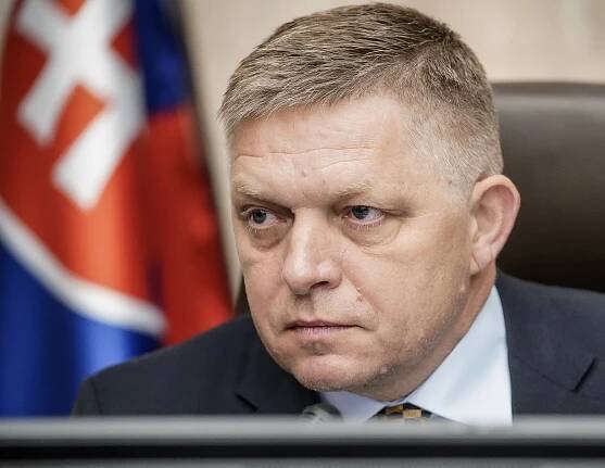 ZOROSLAV KOLLÁR: SLOVENSKO NEBUDE V KRÍZE KVÔLI TRUMPOVÝM CLÁM, ALE KVÔLI NESCHOPNOSTI VLÁDY ROBERTA FICA