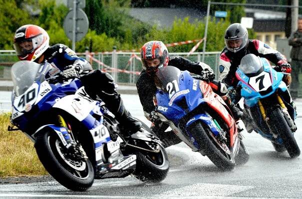 Zlatý kahanec nevyhrál nikdo. Motocyklové závody musely být předčasně ukončeny