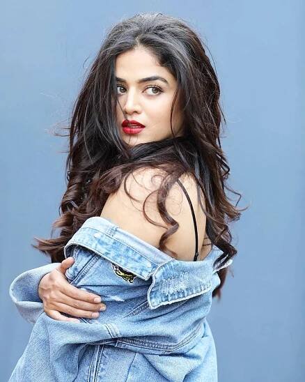 Wamiqa Gabbi Hot Images In Offsholder Clothes