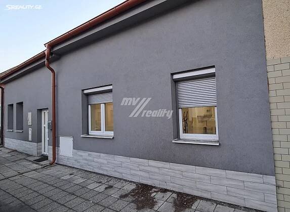 Pronájem Byt 2+kk, Pražská, Městec Králové