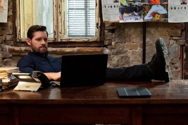 FBI: International - Řidič (S02E09) (2023)