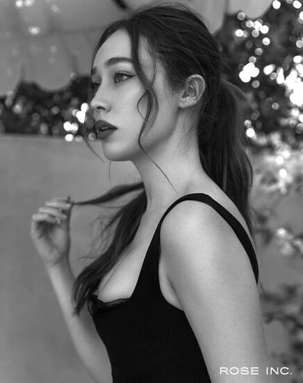 Alycia-Debnam-Carey-para-Rose-Inc.-06