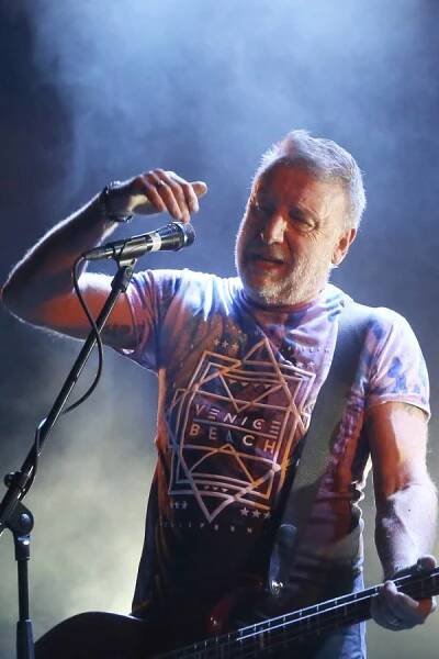 Peter Hook na brněnské Flédě oživil New Order i Joy Division