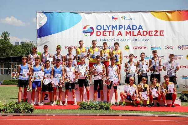Účast Adama Juliše a Klárky Štěpánkové na Olympiádě dětí a mládeže 2022 v Olomouci. - Atletika Chrudim