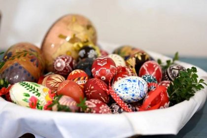 Velikonoce v muzeu v Dolním Újezdu: malérečka škrabala nádherné kraslice