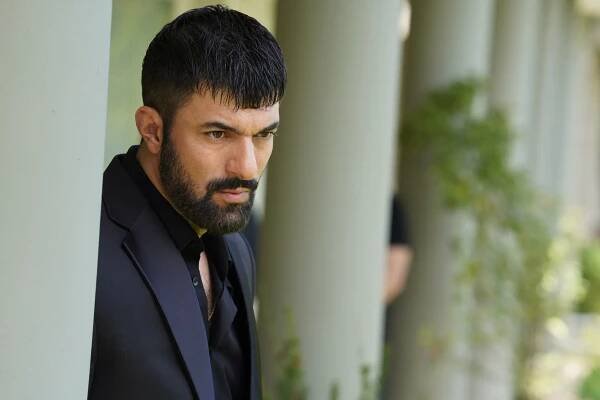 Adım Farah - Anne Aslan - Z filmu - Engin Akyürek