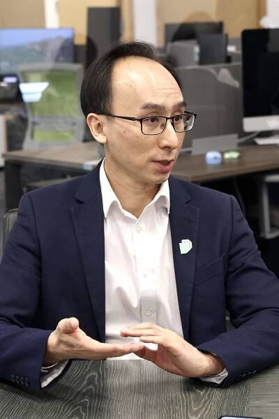 Laboratory of Data Discovery for Health (D²4H)