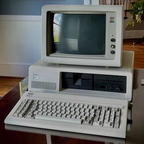 IBM Personal Computer XT – Retro Viator