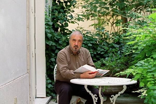 Jean-Claude Carrière (17 septembre 1931- 8 février 2021) en septembre 2001 chez lui à Paris. 