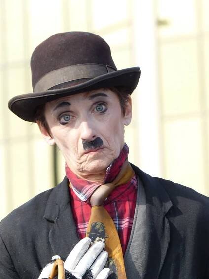 Clown Bilbo bloguje (No. 72) – Divadelní noviny